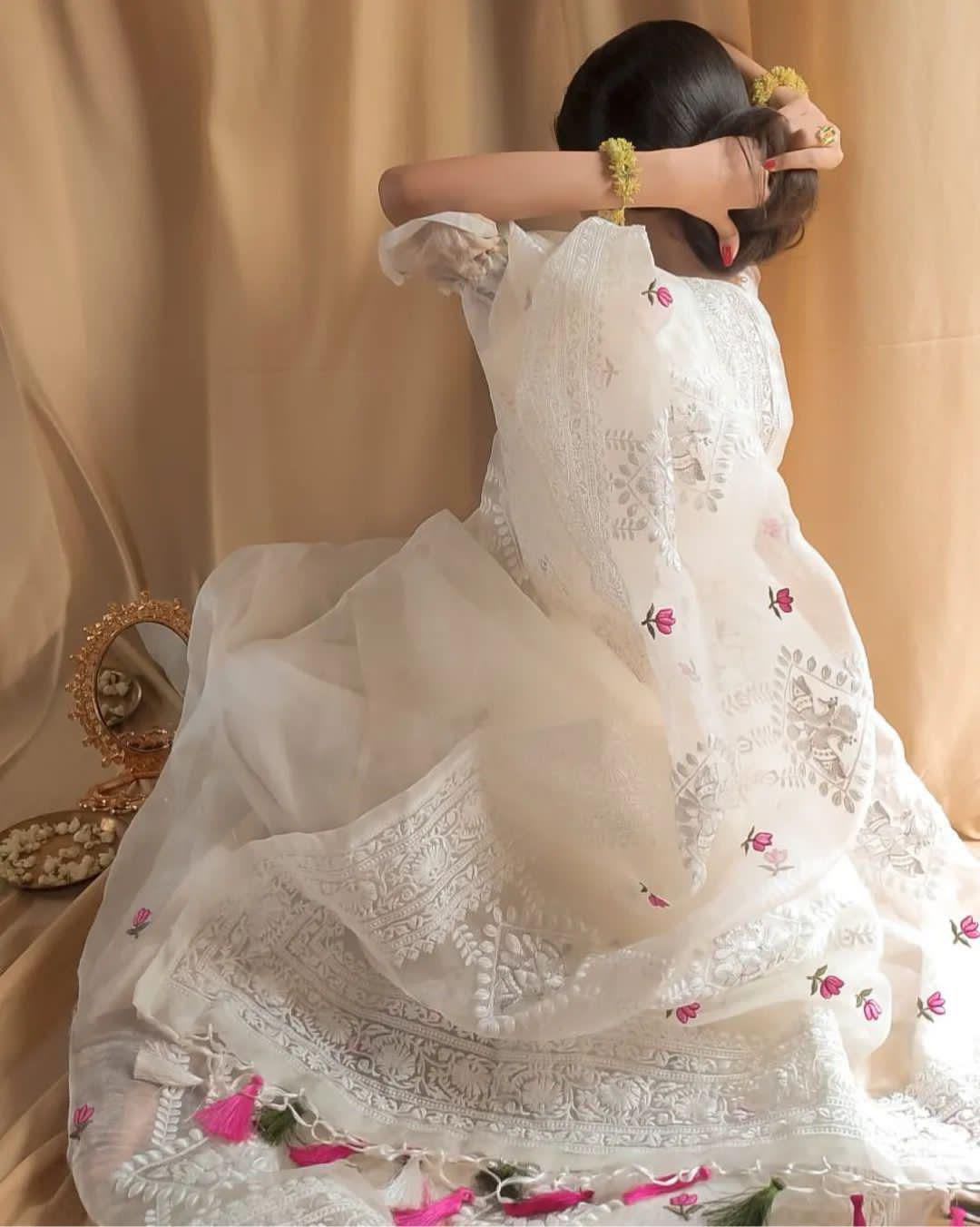 Pure Organza Silk Lucknowi Embroidered Saree - View 7