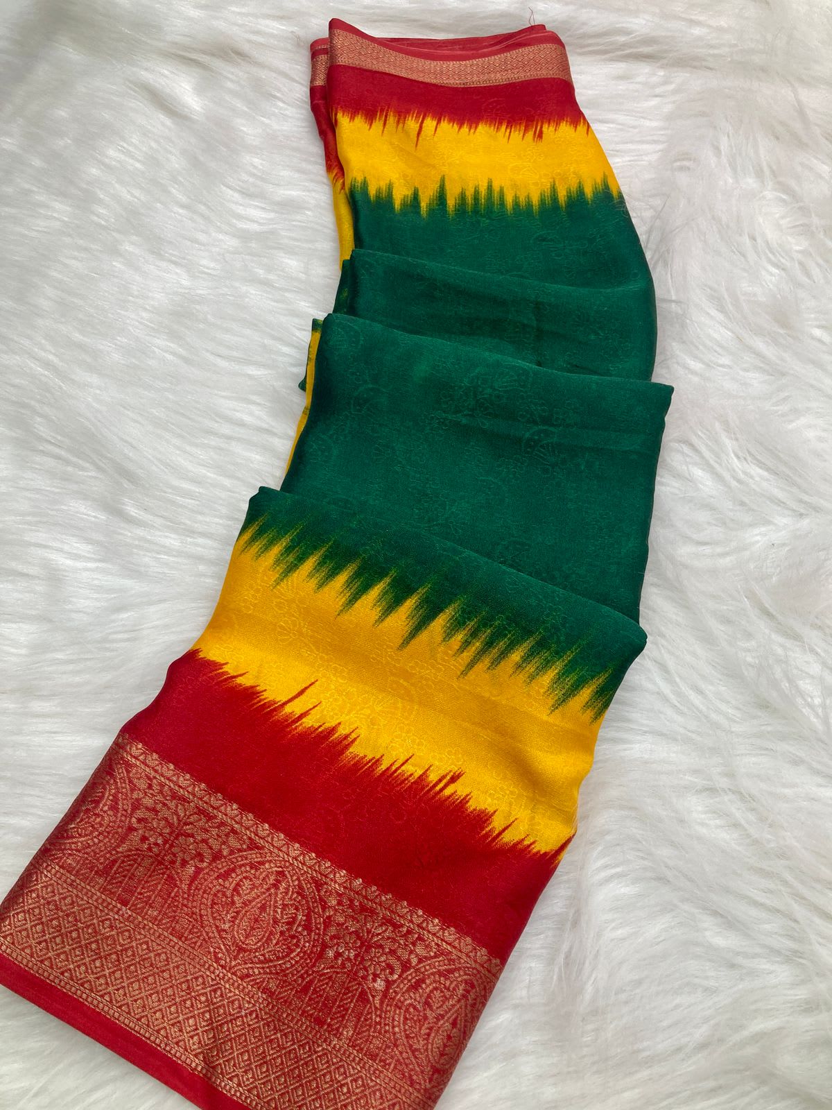 Traditional Weaving Print Pure Moss Saree - View 2