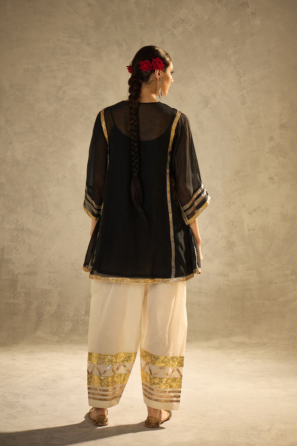 Kareena Kapoor Inspired Co-Ord Set - Black - View 3