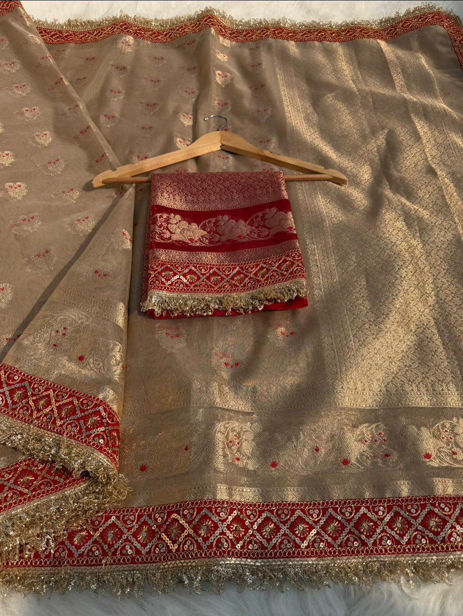 Maharani Edition Banarasi Tissue Silk Saree - View 4