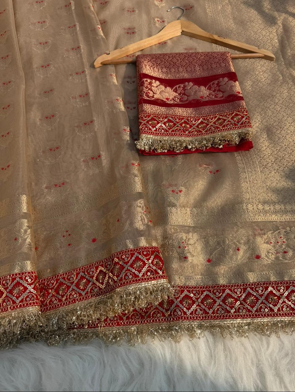 Maharani Edition Banarasi Tissue Silk Saree - View 2