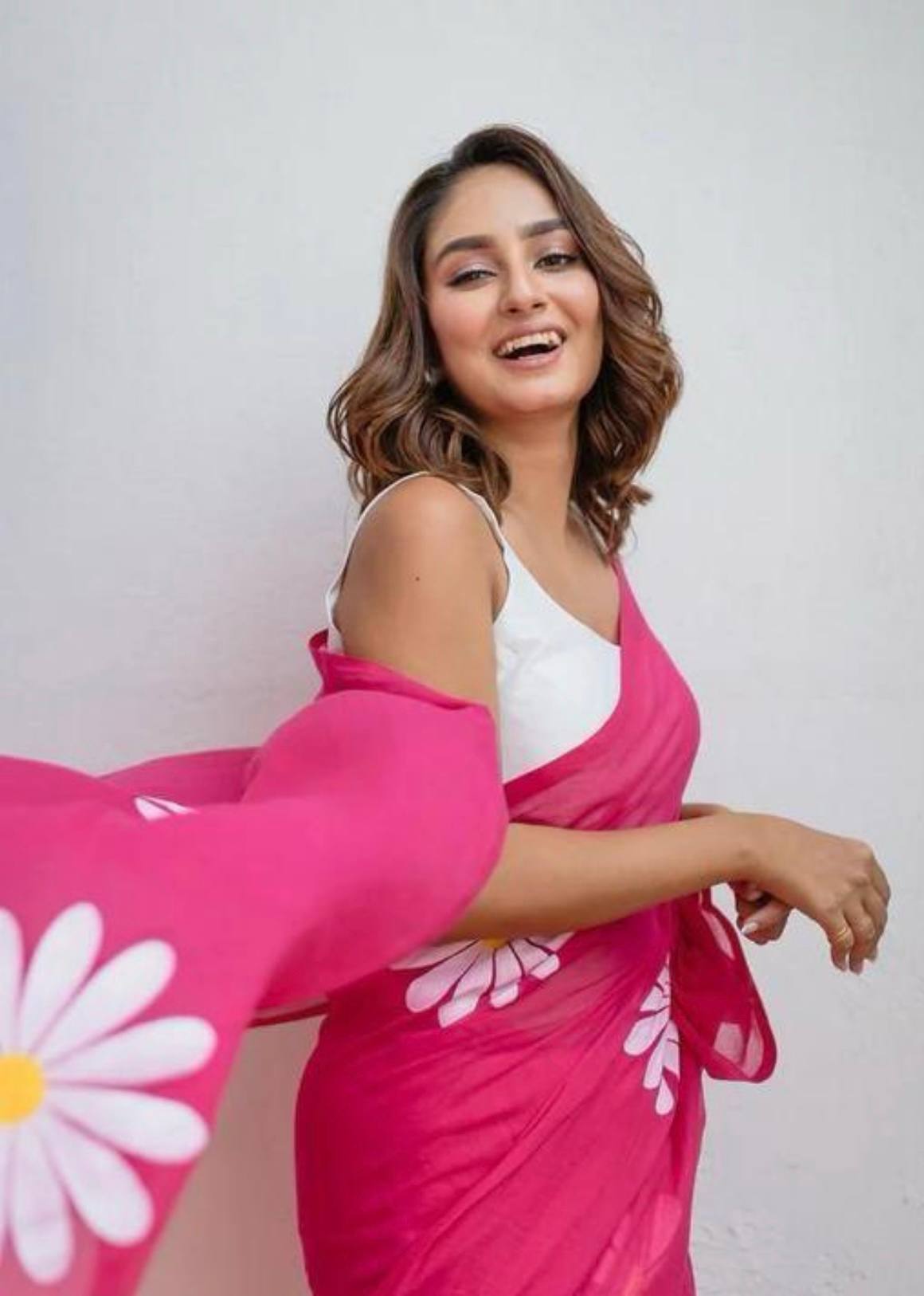 Floral Printed Linen Cotton Saree - View 3