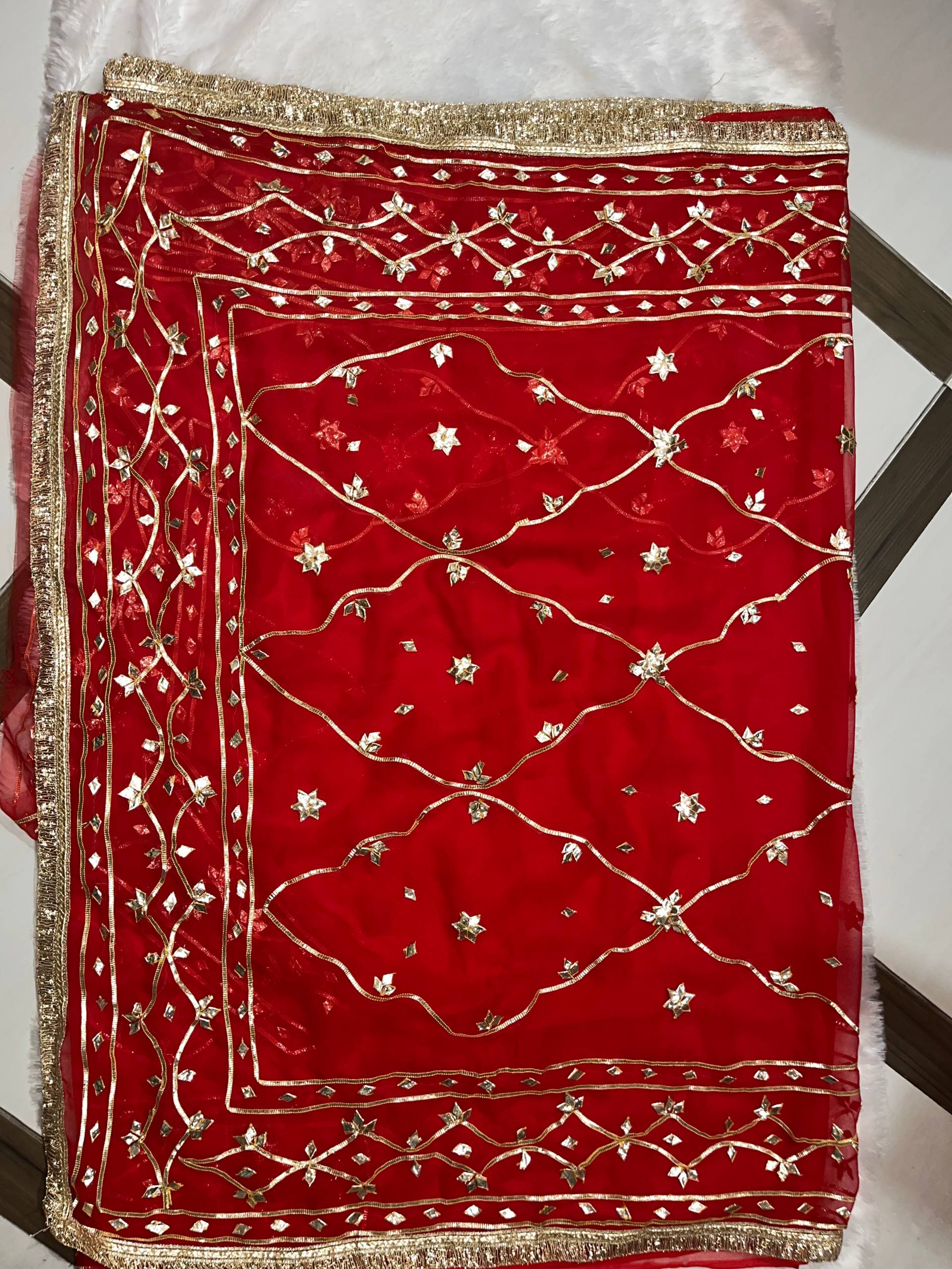 Red Chakari Kaccha Gotta Patti Saree - View 2