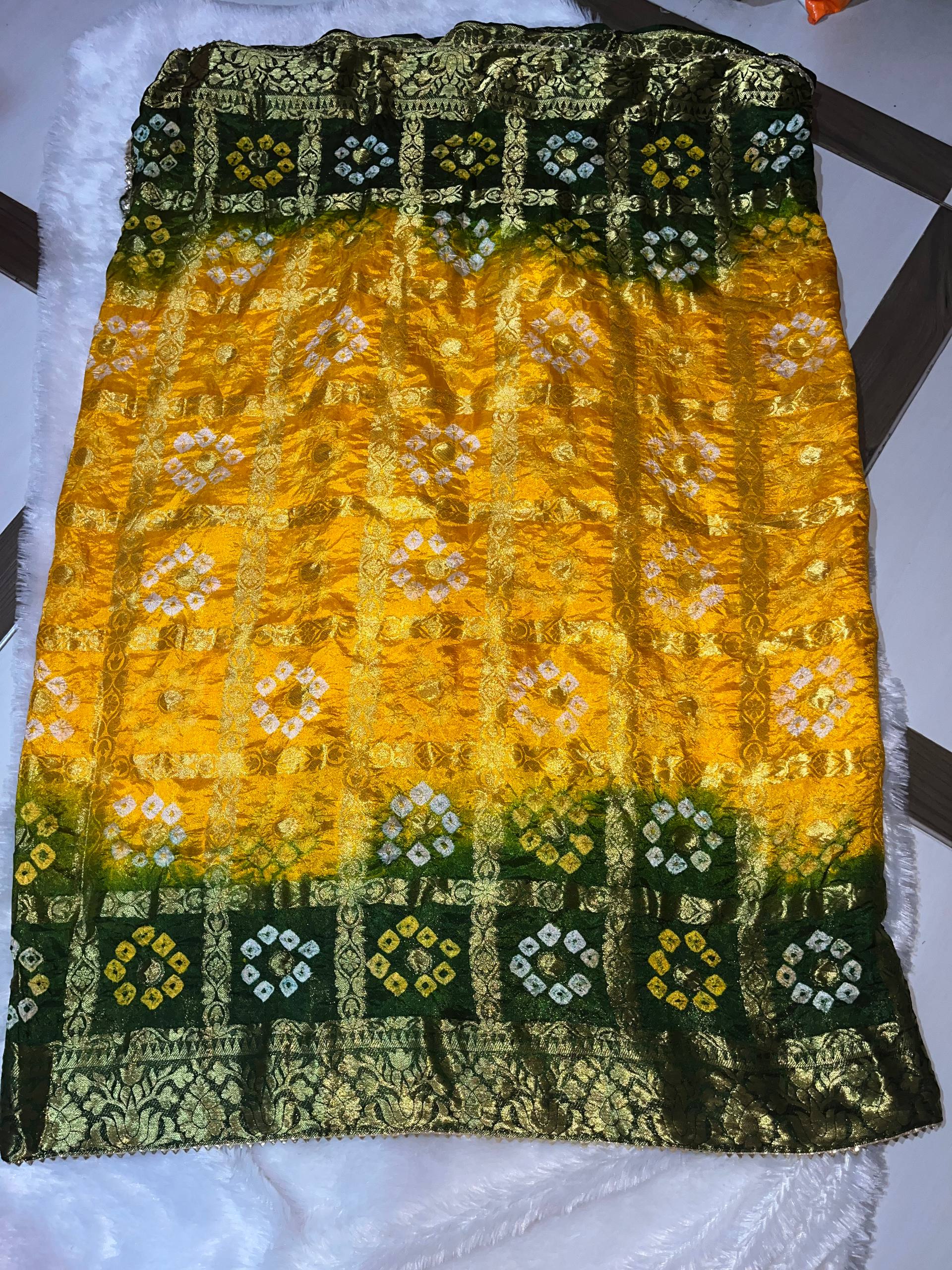 Banarasi Bandhej Design Saree - View 3