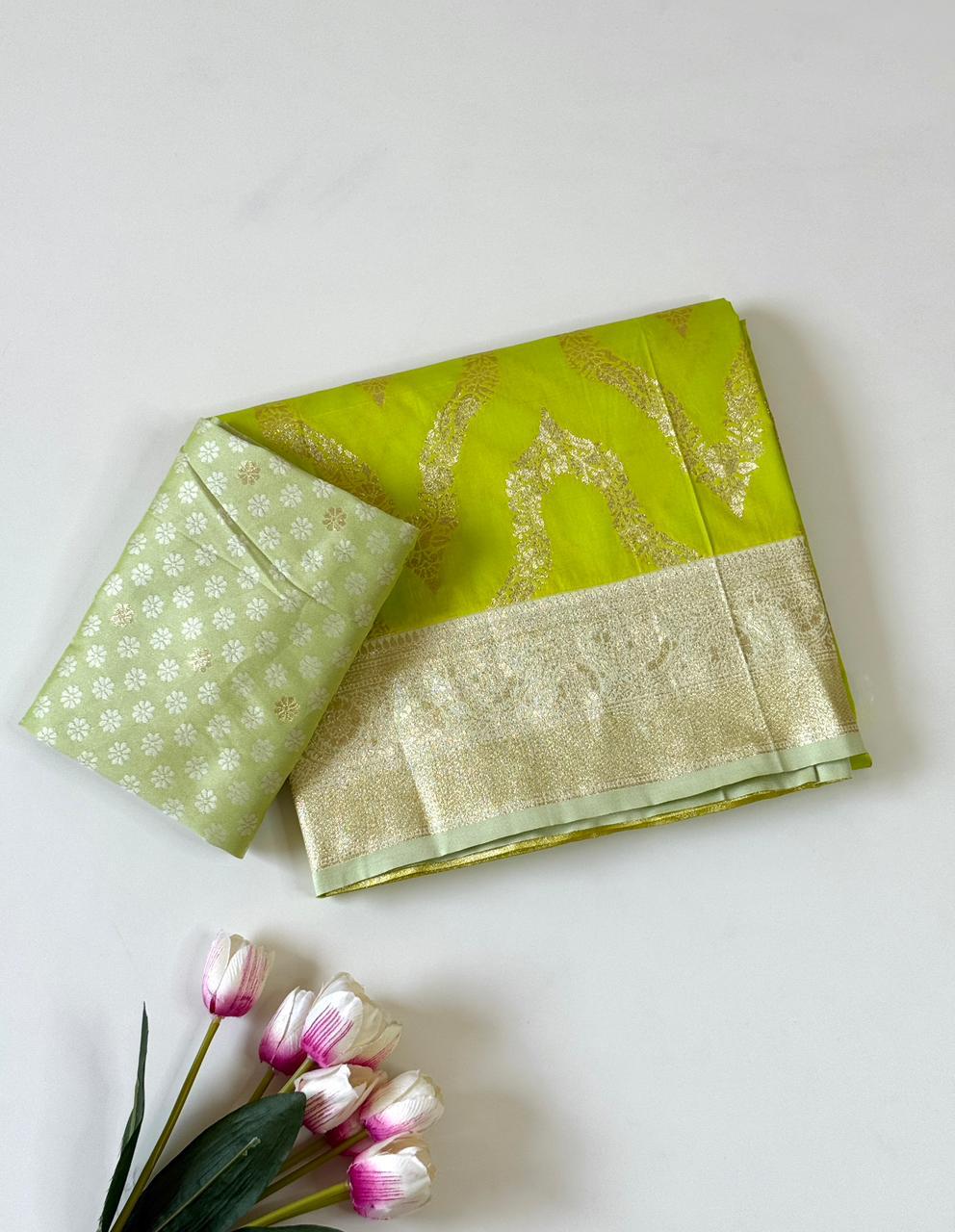 Soft Silk Jacquard Saree with Contrast Weaving Blouse – Premium Collection - View 2