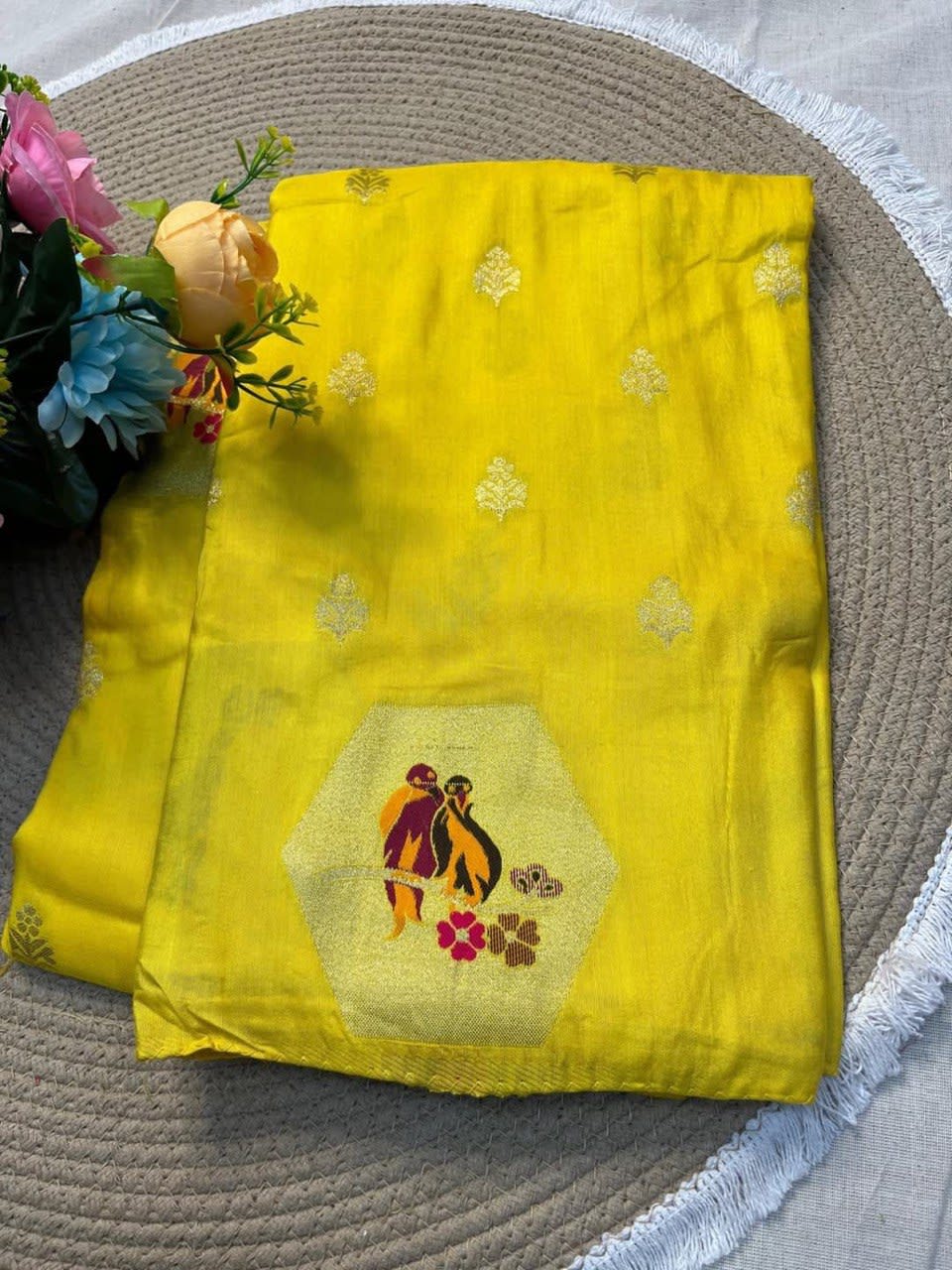 A Dazzling Russian Cotton Silk Weaving Saree - View 2