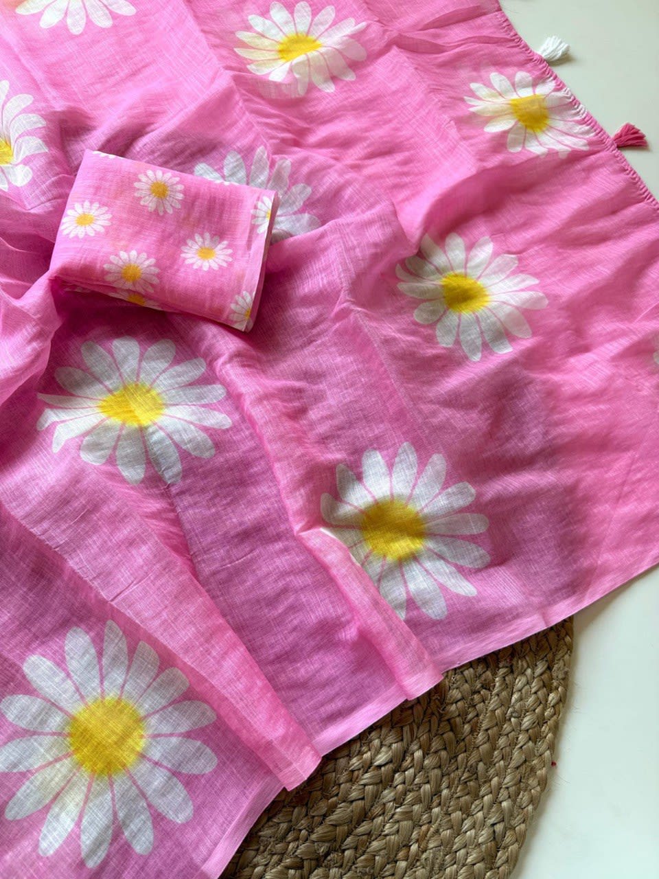 A Pure Linen Digital Floral Saree - View 3