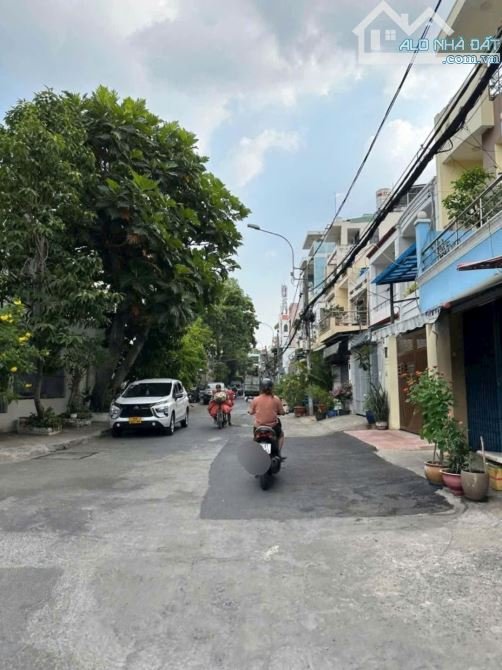 MẶT TIỀN QUẬN 6 – 70M2 – NHÀ HOÀN CÔNG – SỔ VUÔNG – CHỈ 10.X TỶ