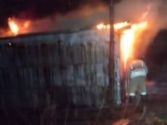 В Жилево сгорели два гаража