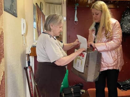 Зарайцы голосуют на дому.