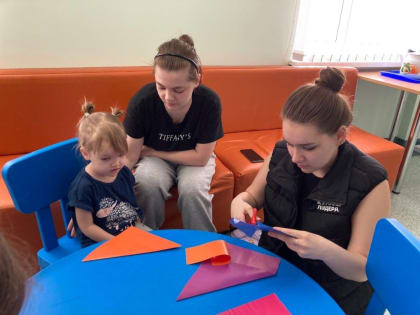 Совместно с куратором проекта «Добрая комната», депутатом Совета депутатов городского округа Зарайск Иваном Марковым, зарайские молодогвардейцы посетили детей, проходящих лечение в