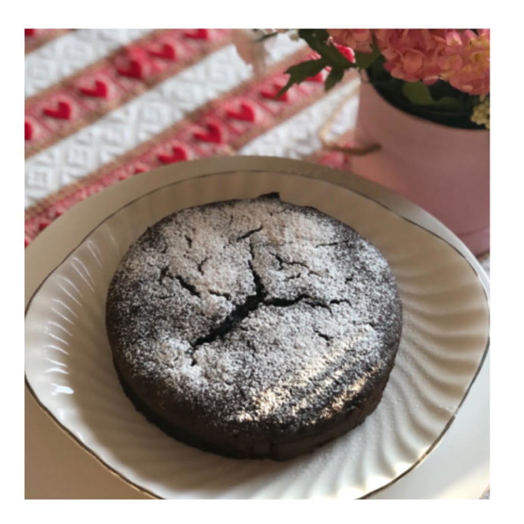 バレンタインデーの手作りガトーショコラ 今年は コレ 東欧から始まる海外暮らし Mi Mollet ミモレ 明日の私へ 小さな一歩 バレンタインデーの手作りガトーショコラ 今年は コレ 東欧から始まる海外暮らし Mi Mollet ミモレ 明日の私へ 小さな一歩
