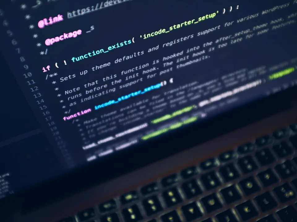 WordPress 2025: Illustration für CMS-Einsatz, Performance und Sicherheit