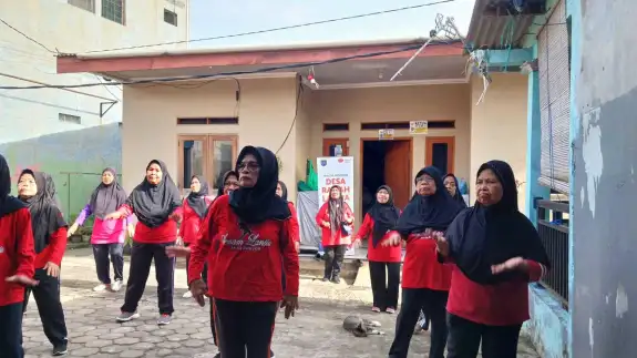 Rumah Zakat Depok Gelar Senam Sehat untuk Lansia di RW 04 Ratu Jaya