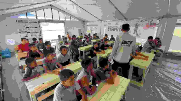 Jaga Generasi Gaza, ASAR Humanity Ajak Masyarakat Bangun 100 Ruang Kelas Sementara di Gaza