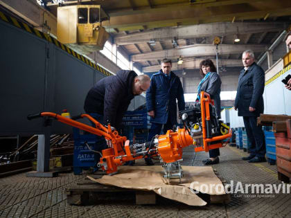 Прокурор Армавира Евгений Норец провел рабочую встречу с на заводе «Кубаньжелдормаш»