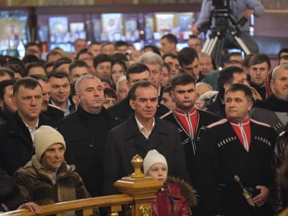 Губернатор Краснодарского края Вениамин Кондратьев поздравил жителей Кубани с Рождеством Христовым