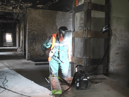 В июне сочинские строители передадут жителям Мариуполя еще 5 восстановленных объектов