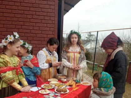 Благотворительная ярмарка прошла возле Георгиевского храма города Хадыженска