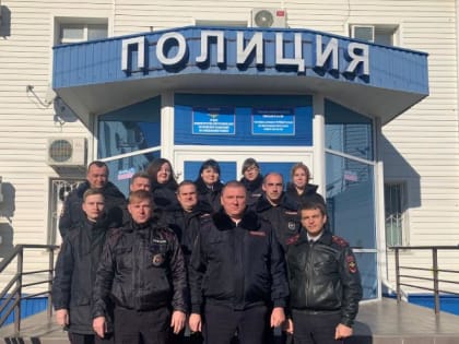 Глава Кущевского района Илья Гузев поздравил с Днем участковых уполномоченных полиции