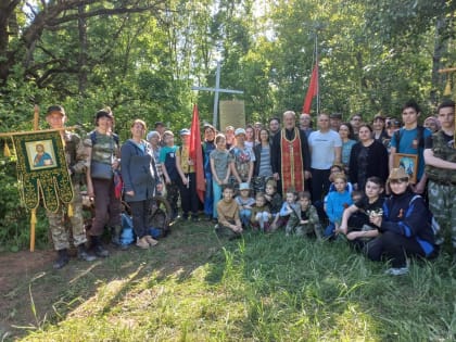 Прихожане трудобеликовского Свято-Михайло-Архангельского храма совершили крестный ход по местам боев ВОВ