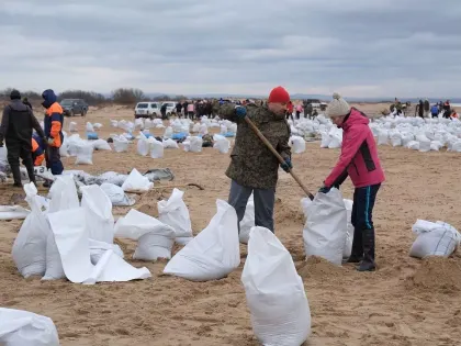 Губернатор Вениамин Кондратьев назвал сроки очистки от мазута побережья Краснодарского края