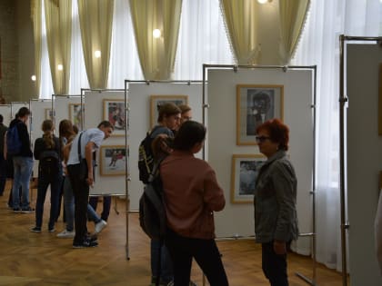 В Приморско-Ахтарске открылась краевая передвижная фотовыставка  "Земля и люди"