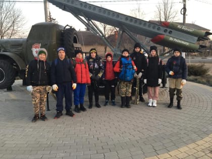 Школьники Кавказского района прошли несколько километров в туристическом патриотическом походе