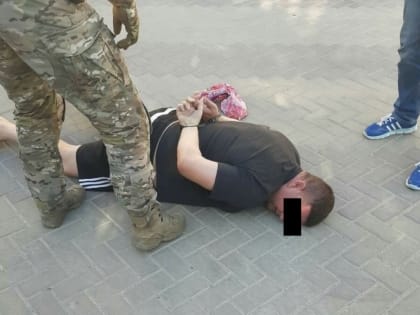 Полицейский из Геленджика задержан в момент получения взятки в полмиллиона рублей