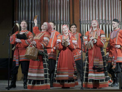 Песенно-инструментальный ансамбль «Кудрина» завершил череду новогодних праздников премьерой своей программы