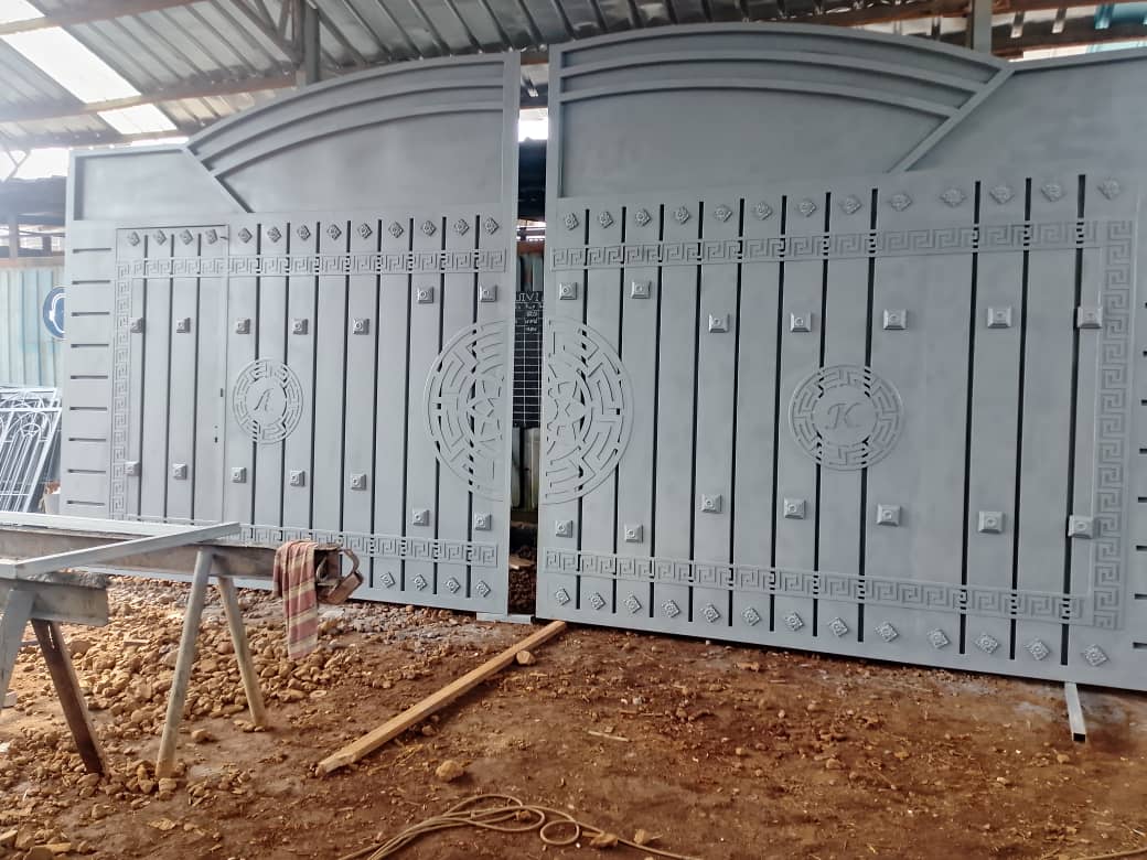 Portail et autres ouvrage de ferronerie