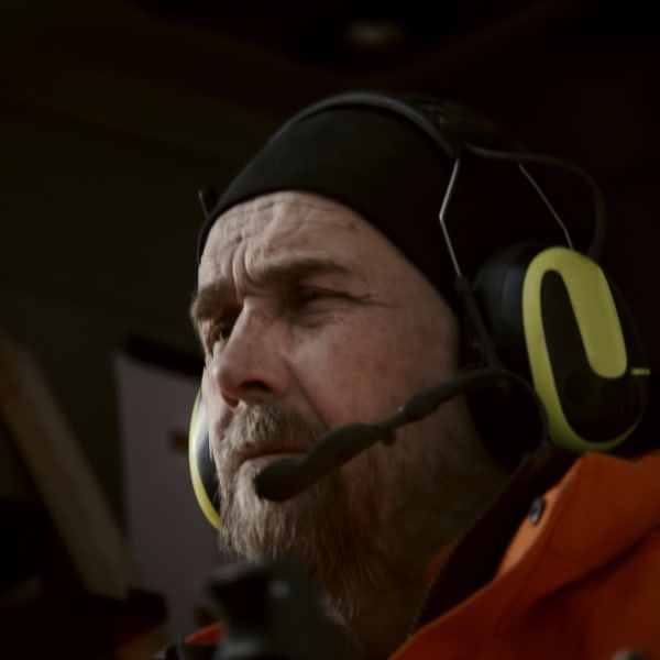 Viktor R.