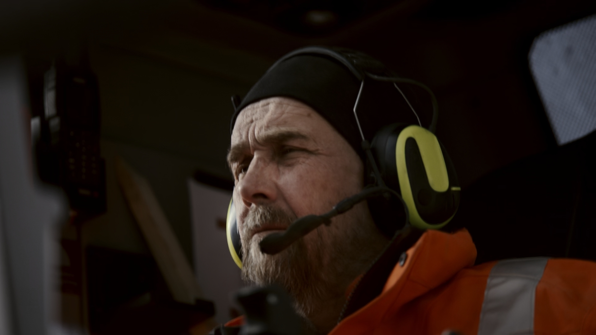 Viktor R.