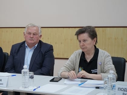 Наталья Комарова обсудила рабочие вопросы с Игорем Алчиновым и депутатами мегионской Думы