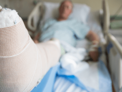 В Сургутском травмцентре из-за потепления и гололеда выросло число пациентов