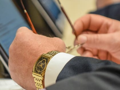 Депутаты оппозиционных партий в ХМАО решили не тратиться на нужды СВО