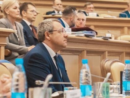 Василий Филипенко принял участие в десятом заседании Думы Югры