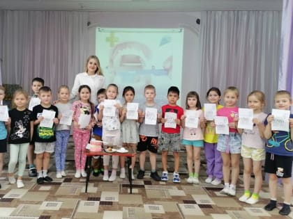 Мир начинается с улыбки – в преддверии Всемирного дня здоровья полости рта состоялась встреча специалиста учреждения с детьми детского сада