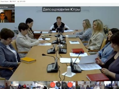 Молодой политик Югры выступил модератором прямого эфира в честь Дня социального работника