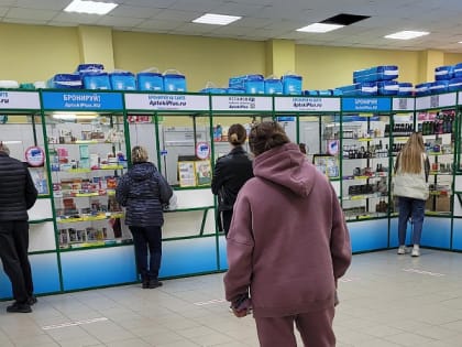 В аптеках Нижневартовска выстраиваются очереди за противовирусными препаратами