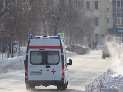 В Сургуте из окна выпал мужчина