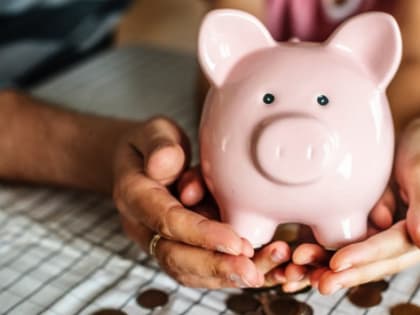 В России банки позволят людям с низкими доходами накопить денег