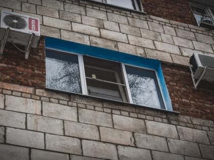 В Нижневартовске третий за сутки человек погиб, выпав из окна