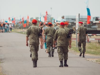 За югорчанами, участвующими в спецоперации на Украине, сохранят рабочие места