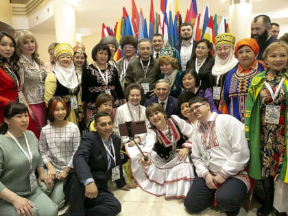 Александр Моор: «Наши бойцы – там, на передовой, а мы здесь, на местах, в ответе за мир и согласие в нашей многонациональной стране»