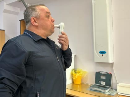 Вздохнуть полной грудью – в Нягани специалисты помогают курильщикам расстаться с сигаретами