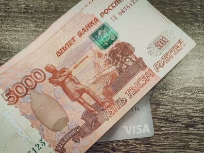 В ХМАО чиновников и депутатов заставили переводить часть зарплаты на нужды СВО