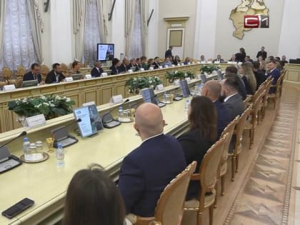 С участниками конкурса «Лидеры России» встретился Александр Моор