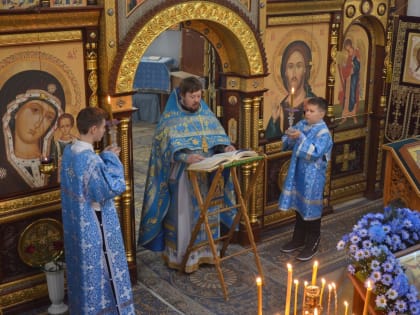 Праздник Введения во храм Пресвятой Богородицы в Знаменском храме г. Ханты-Мансийска