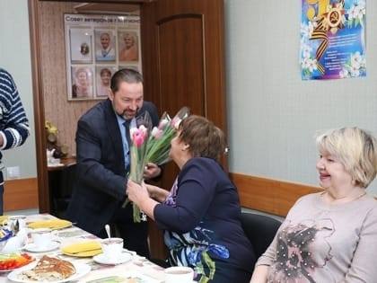 «В прекрасный весенний день – вам самые теплые слова…»